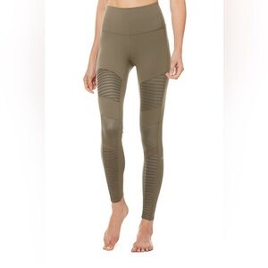Alo yoga army green moto leggings size small